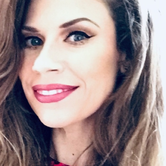 Meet your Posher, Taryn - Picture 1 of 1